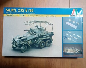 定型外発送可 1/35 ドイツSd.Kfz.232 6輪装甲無線者 (内部インテリアパーツ付) イタレリ 6445 未組立