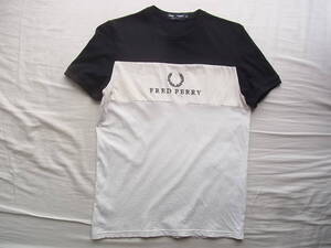 FRED PERRY フレッドペリー　3色切り替え　刺入りTシャツ　サイズ S