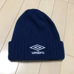 美品　umbro ビーニー　小文字タグ　ネイビー　ホワイト刺繍ロゴ