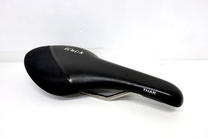 Fizik フィジーク THAR サドル K:IUMレール ブラック130×270mm 231g