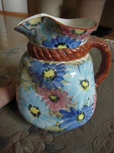 スペインのお土産　花柄壺（水差し）送料無料