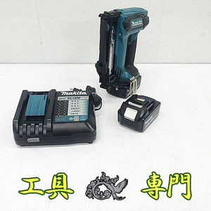 Q8084 送料無料！【美品】18V10mm充電タッカー マキタ ST121D 充電回数16/26回充電工具 打込み