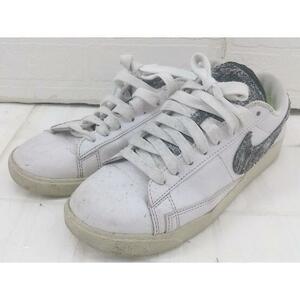 ◇ NIKE W BLAZER LOW SE DA4934-100 スニーカー シューズ サイズ24ｃｍ ホワイト グレー レディース P