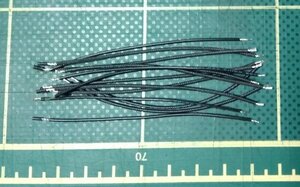 自動機による電線カット100mm　手作業によるムキ3mm　極細電線　赤黒　合計１００本