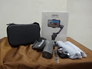 【店頭展示品】Osmo Mobile 3 Combo　スマートフォン用スタビライザー OSMM3C