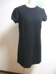 美品◆ZARA　WOMAN★黒花ふくらみ柄ワンピース★M