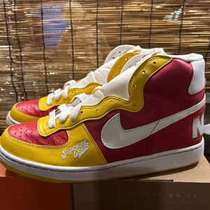 NIKE ターミネーター SupremeCourt