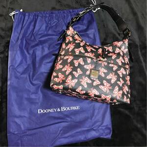 美品 dooney&bourke ディズニー ドゥーニー&バーク ディズニーコラボ ミニー バッグ DOONEY&BOURKE 限定 ディズニーストア ハンドバッグ