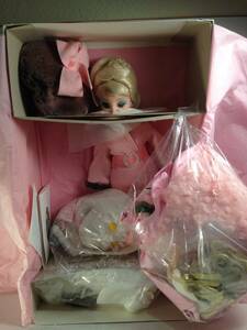 Madame Alexander 18" Doll Set COCO & CLEO ULTIMATE WARDROBE 31240 Brand New RARE 海外 即決