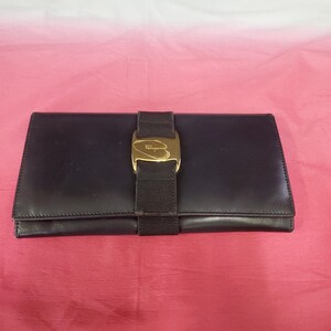 ★中古 サルヴァトーレフェラガモ 長財布 レザー 黒 ヴァラ Salvatore Ferragamo 182-54