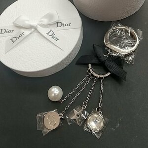 Christian Dior☆クリスチャン ディオール ノベルティ キーホルダー キーリング チャーム リボン パール 星 シルバーカラー【未使用】