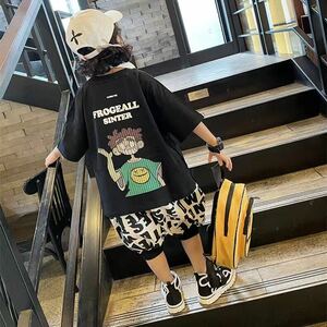 キッズ 子供服 2点セット Tシャツ+ショートパンツ カジュアル 春夏 半袖 英文字 薄手 ゆったり ジュニア KSFB046（2色110-160）