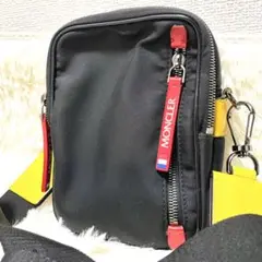 極希少　MONCLER ボディバッグ DETOUR Crossbody ロゴ