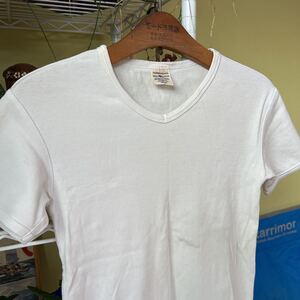 AVIREX Vネック　半袖Tシャツ　白　S