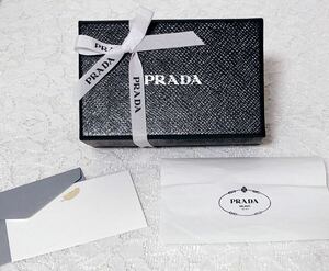 プラダ「PRADA」小物用空箱 (3902) 正規品 付属品 ギフト ボックス キーケース用 ロゴ入り薄紙あり