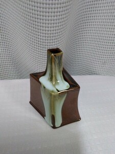 新品【一輪挿し】9×7cm　高さ11cm