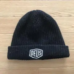 DEUS デウス　ビーニー　ニット帽　キャップ