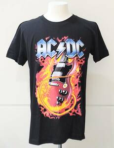 送料無料　【Mサイズ】AC/DC Tシャツ　アンガス・ヤング　ロックバンド　ギター　SG　ファンスマ