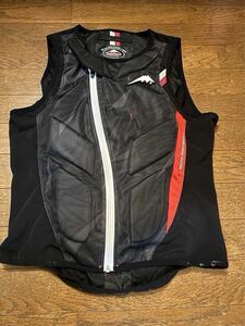 クシタニ/プロテクトベスト/Msize/中古/K-4384/KUSHITANI/PROTECT VEST/難あり/バイクオートバイ安全セーフティ装備