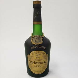 24横/A034995-1/M101-593/MM4000　酒　Hennessy COGNAC NAPOLEON ヘネシー ナポレオン コニャック 700ml