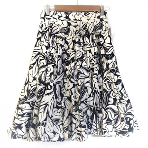 ブルマリン BLUMARINE スカート サイズ38 S - 綿、ポリウレタン 白×黒 レディース ひざ丈/花柄 美品 ボトムス