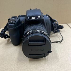 ☆167. FUJIFILM 富士フイルム FinePix HS30ERX コンパクトデジタルカメラ 動作未確認 現状品