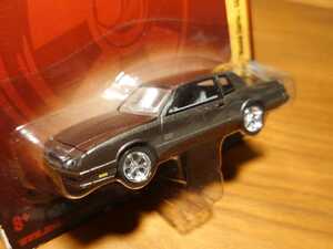 JOHNNY LIGHTNING CHEVY MONTE CARLO LOWRIDER CUSTOM NASCAR シボレー モンテカルロ ローライダー ホットロッド ナスカー インパラ 1/64 