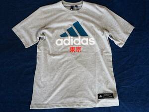 送料185円～◆新品◆定価4389円◆adidas◆アディダス◆東京ロゴTシャツ◆グレー◆M