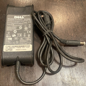 ■DELL PA-12 Family用 ACアダプター■19.5Vー3.34A コネクタ径外約6.5φ 内約5φ■LA65NS0-00(PA-1650-06D3)■通電確認済み■デル■