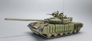 1/35 ロシア陸軍 T-80BVM 主力戦車 組立塗装済完成品