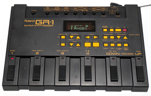 Roland ローランド GR-1 ギター シンセサイザー GUITAR SYNTHESIZER