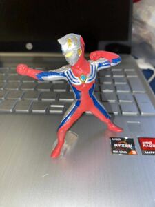 R5　HG ガシャポン ウルトラマン 　ジャスティス