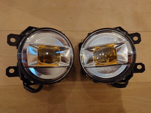 スバル　純正オプション　LEDフォグランプ イエロー　XV　インプレッサ　WRX S4　フォレスター等　美品　241217m