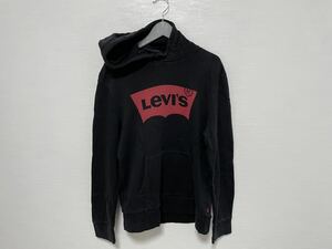 古着●Lサイズ　メンズ●LEVI´S　リーバイス　ムネプリントラインロゴ　パーカ●黒