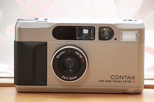 入手困難 オーバーホール済 修理済フィルム カメラ 人気 女子 レトロ CONTAX コンタックス 京セラ Contax T2 チタンシルバー【中古】