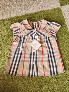 新品！ バーバリー ☆ BURBERRY かわいいブラウス ベビー服 サイズ 9M ☆ 70センチ