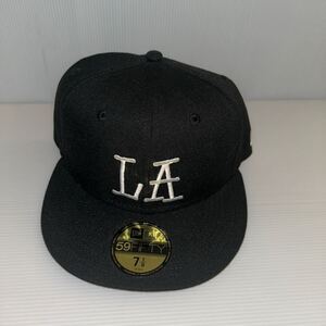 ニューエラ 59FIFTY stussy ステューシー　キャップ CAP LA ロサンゼルス　7 1/8 ブラック