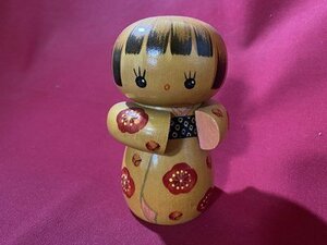 ｃ◆**　こけし　おめめぱっちり　コケシ　KOKESHI　民芸品　おみやげ　郷土玩具　約13㎝　/　B19上