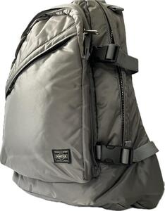 【美品】廃盤 PORTER TANKER DAYPACK ポーター タンカー デイパック リュック シルバーグレー 大容量 通勤通学 ビジネス 出張 A4〇 PC〇