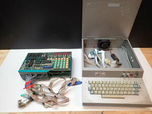 NEC PC TRAINING KIT TK-80とBASIC STATIONとTK-M20K とキーボード、ケース　