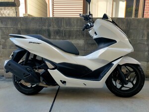 PCX125 JK05 初度2023年9月 後期型　4834km 自賠付き 乗って帰れます。 最終値下げ　大阪から