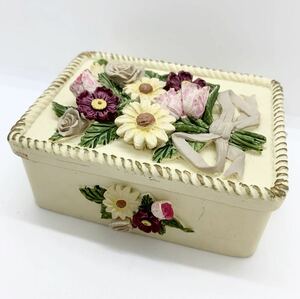 【M16】HAND PAINTED アクセサリー入れ 小物入れ 皿 陶器 花 向日葵 薔薇 アンティークデザイン インテリア雑貨 置物 花束 サイズ約9×7