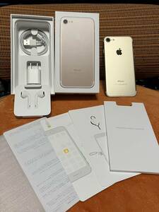 美品 ★初期付属品すべてあり　 箱あり　 Apple 　iPhone7　 ゴールド　　 32GB 　　SIMフリー　　オマケ付き