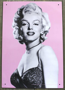 Marilyn Monroe Pink ★ Tin Signs（ブリキ看板）【並行輸入品】