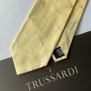 トラサルディ　TRUSSARDI　ネクタイ　グレイハウンド　高級感を演出　04　TRUSSARDIのギフトケースに入れて発送いたします