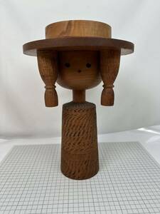 木彫り 少女 女の子 創作こけし こけし 伝統こけし 郷土玩具 アンティーク 昭和レトロ DOLL 置物 I-182