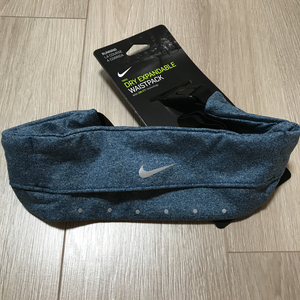 新品　NIKEナイキ　ランニングウェストバッグ