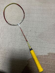 YONEX ヨネックス バドミントン　ナノレイD23　NANORAY D23 赤白金　中古品　3U5G 