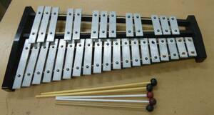 中古 鉄琴 32鍵 ブランド不明 打楽器/楽器 [H-450]◆送料無料(北海道・沖縄・離島は除く)◆