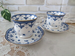 Royal Bone China ・ロイヤル ボーン チャイナ・Blue leaf・ カップ＆ソーサー 